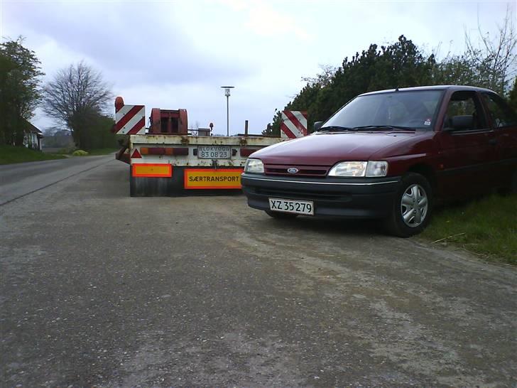 Ford Escort 1.8i  ( Solgt ) billede 1