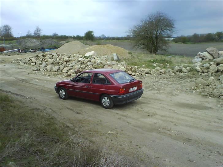 Ford Escort 1.8i  ( Solgt ) billede 6
