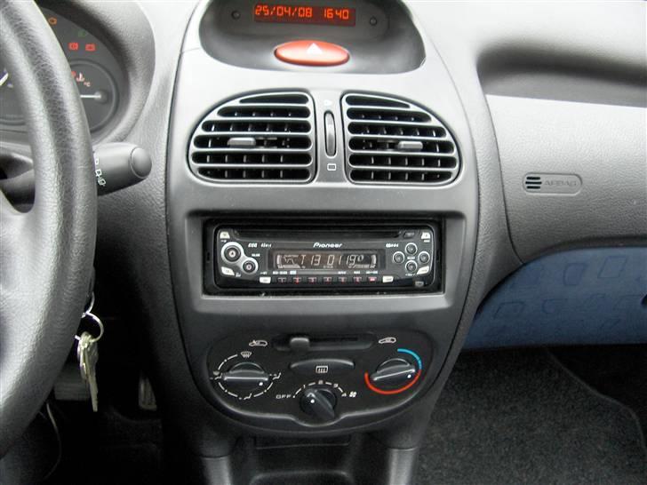 Peugeot 206 *SOLGT* billede 9