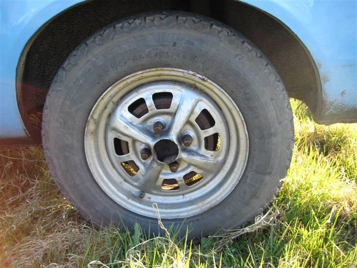 Opel kadett c SOLGT!! - den smukke lille krydsfælg, uhmm nu med rust ;) billede 8