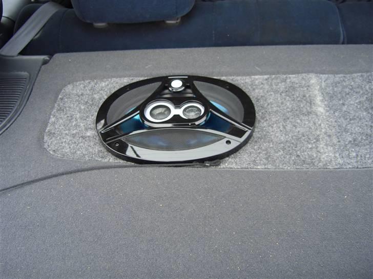 Toyota Corolla E10 solgt - Hattehylde med andet beklædningsstof billede 13