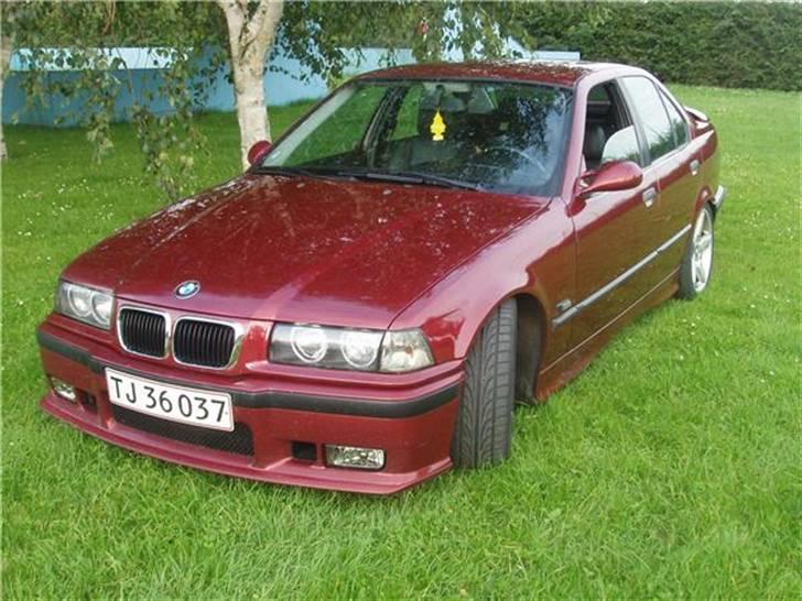 BMW e36 320i billede 1