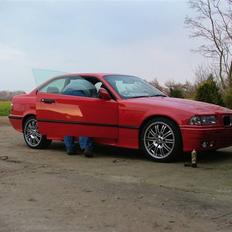 BMW 318IS Coupe E36