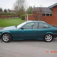 BMW 325i Coupé *SOLGT*