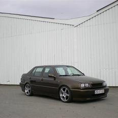 VW Vento 1.8 - Brown Pearl..