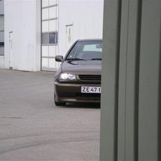 VW Vento 1.8 - Brown Pearl..