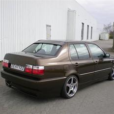 VW Vento 1.8 - Brown Pearl..