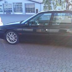 Peugeot 605 total skadet :(