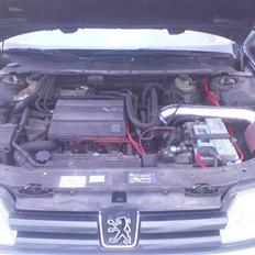 Peugeot 605 total skadet :(