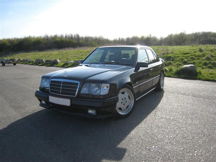 Mercedes Benz AMG 300E 24V billede 1