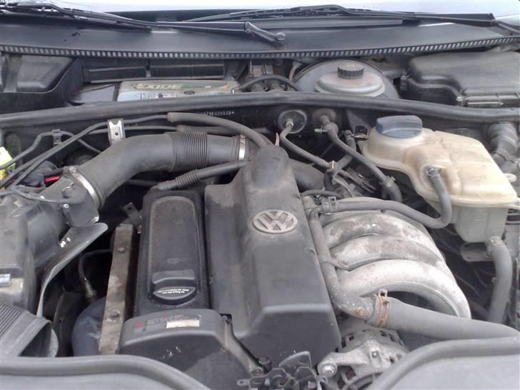 VW Passat "Totalskadet" billede 9