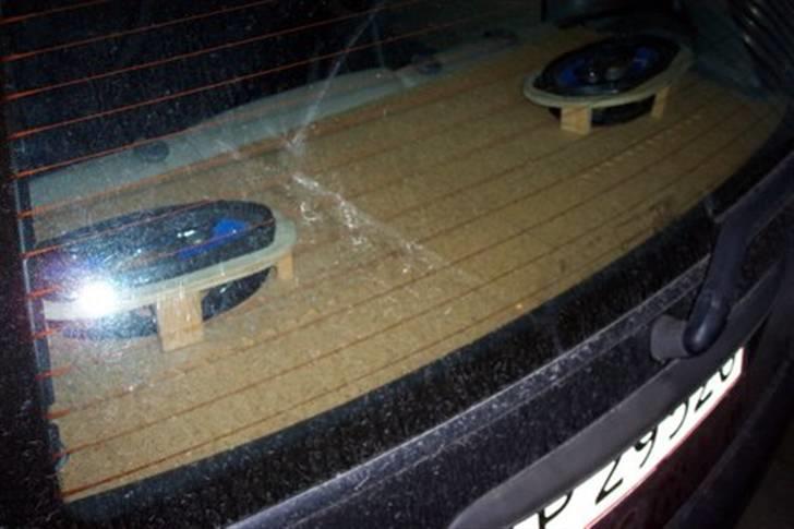 Fiat Punto 1.2 75 (SOLGT) - min hjemmefusk hattehylde, mangler noget spartel og blive betrukket billede 14