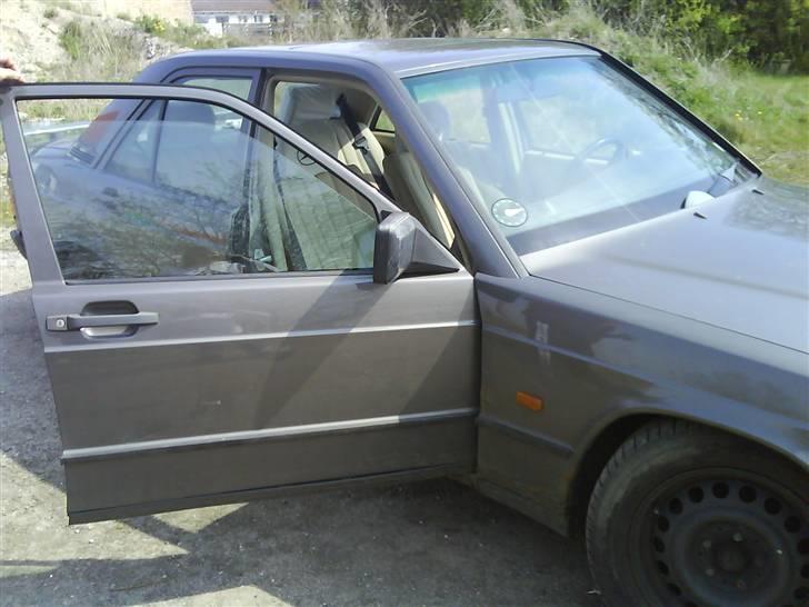 Mercedes Benz 190 E *Byttet* billede 4