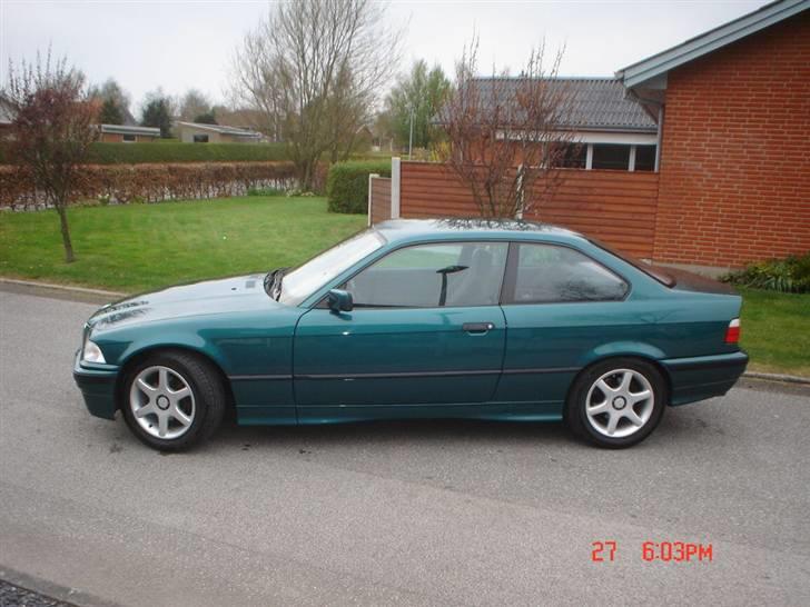 BMW 325i Coupé *SOLGT* billede 3