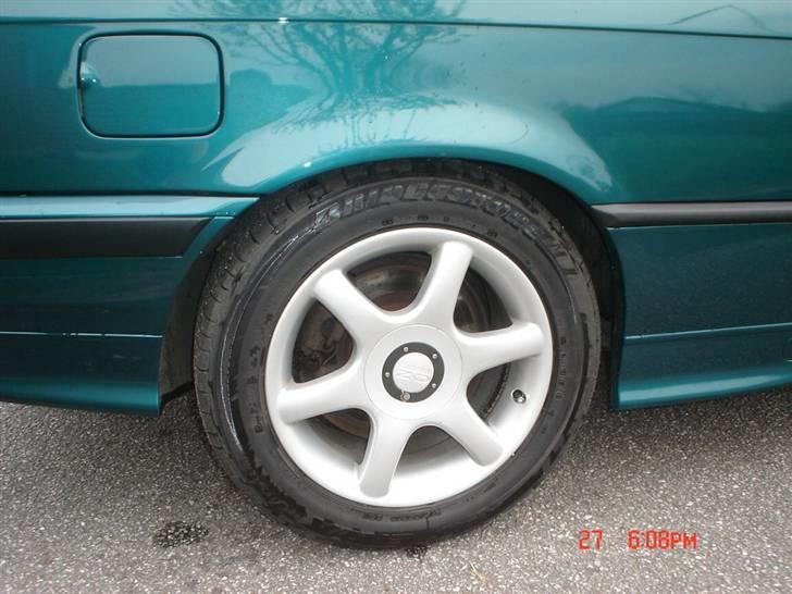 BMW 325i Coupé *SOLGT* billede 10