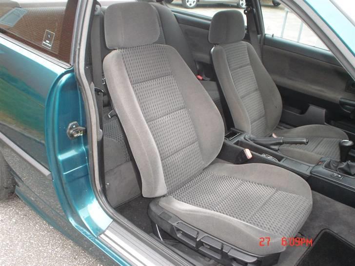 BMW 325i Coupé *SOLGT* billede 12