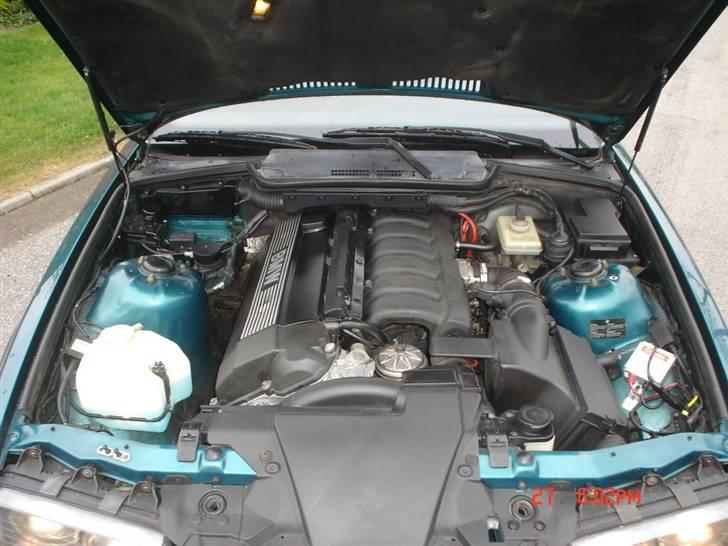 BMW 325i Coupé *SOLGT* billede 18