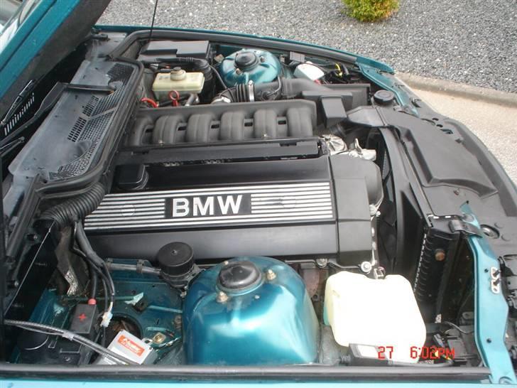 BMW 325i Coupé *SOLGT* billede 19