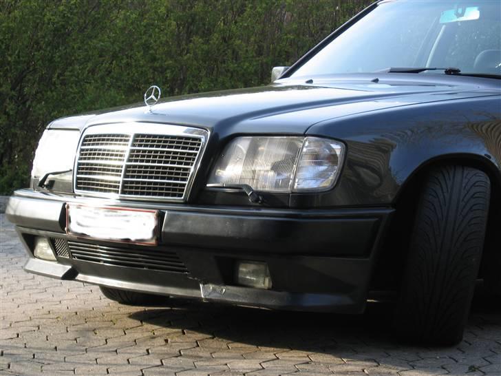 Mercedes Benz AMG 300E 24V billede 8