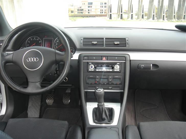 Audi A4  V6  S-line ¤SOLGT¤ billede 9