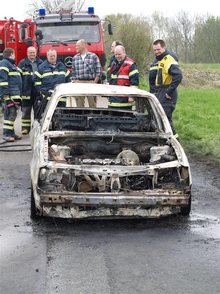 Opel ascona cc(projekt) DØD :( - her er hun kradset af:( billede 10