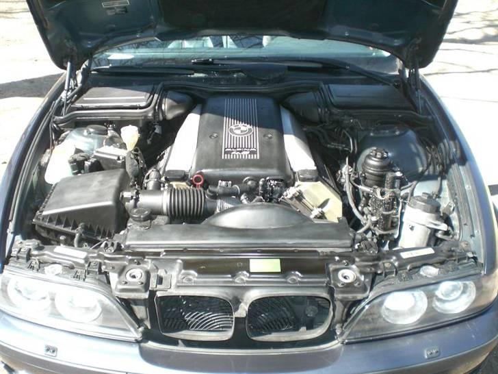 BMW Alpina B10 V8 (solgt) - Bor i Tyskland (sælges for 82.000 kr u. afg.) billede 1