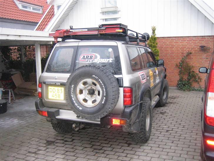 Nissan Patrol GR y61 2,8 billede 3