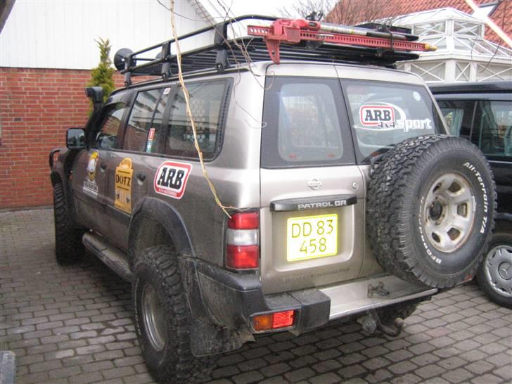 Nissan Patrol GR y61 2,8 billede 5
