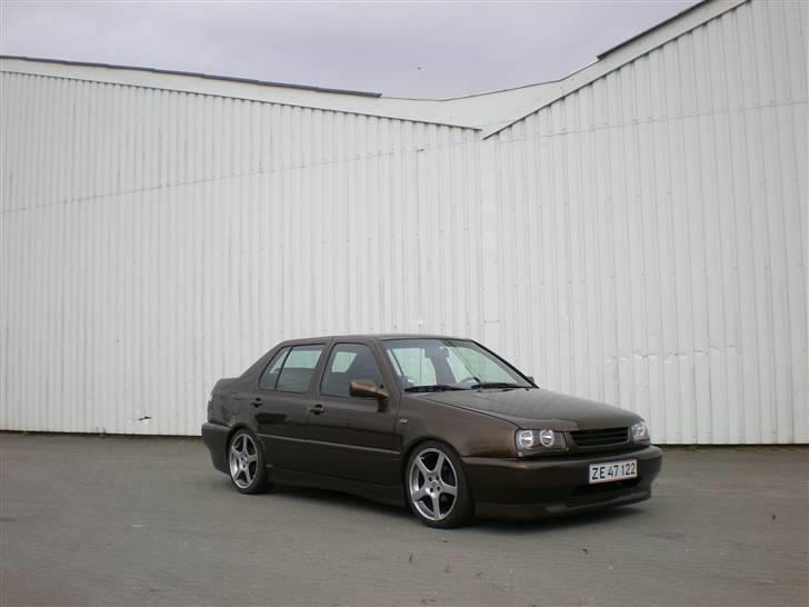 VW Vento 1.8 - Brown Pearl.. billede 1