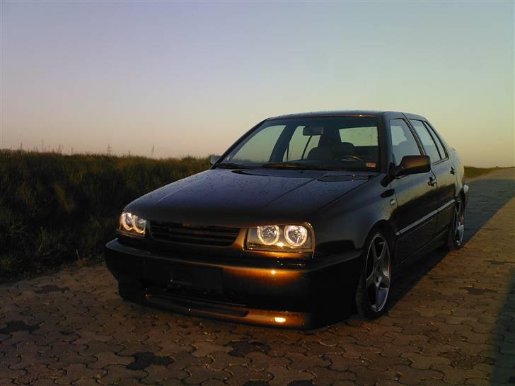 VW Vento 1.8 - Brown Pearl.. billede 15