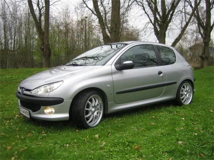 Peugeot 206 billede 1