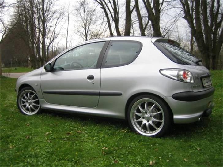 Peugeot 206 billede 2