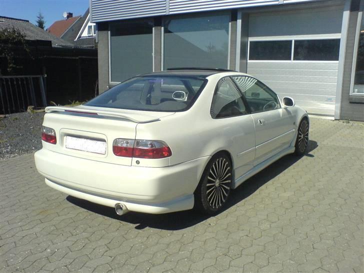 Honda civic coupe  - Skulle ind og få toned ruderne billede 3
