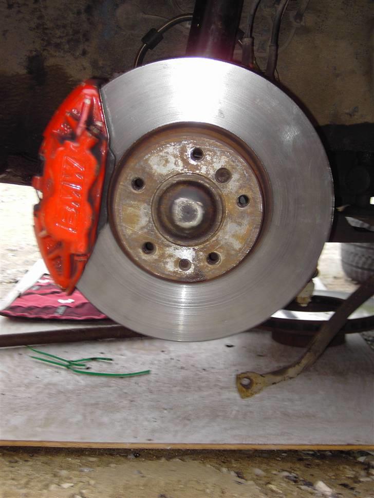 BMW e34  (SOLGT) - 4 stenpelet bremser fra bmw 750i  tykker skiver  billede 11