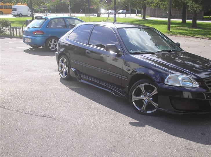 Honda civic *Solgt* billede 4