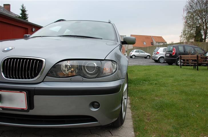 BMW 330D Touring - SOLGT billede 3
