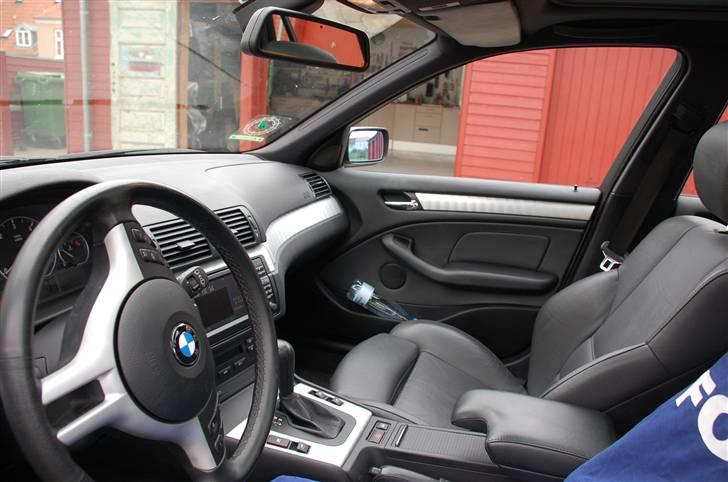 BMW 330D Touring - SOLGT billede 8