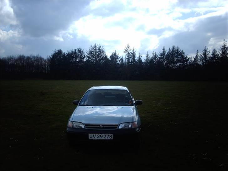 Toyota Carina E 1.6 billede 3