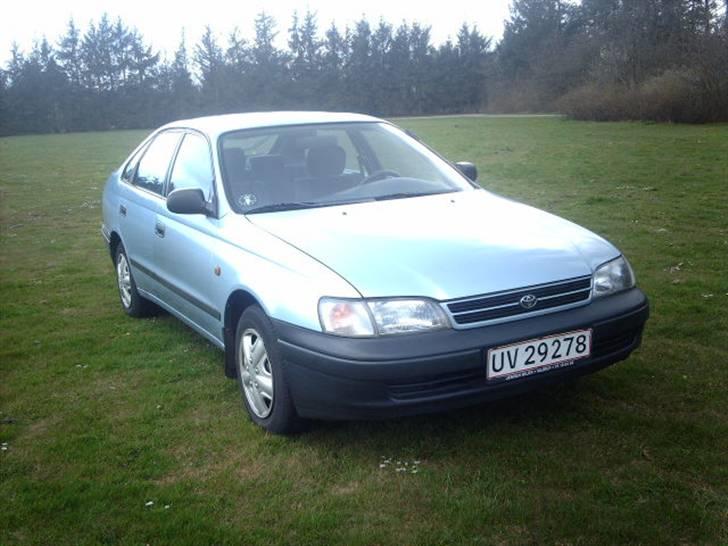 Toyota Carina E 1.6 billede 4