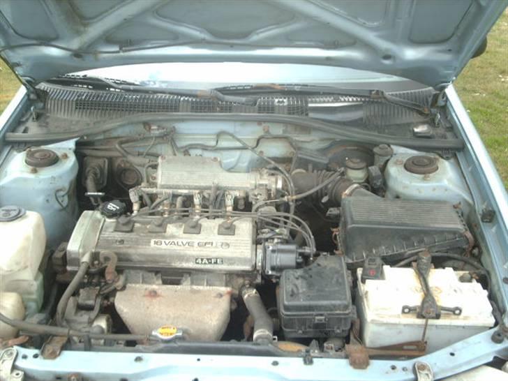 Toyota Carina E 1.6 billede 6