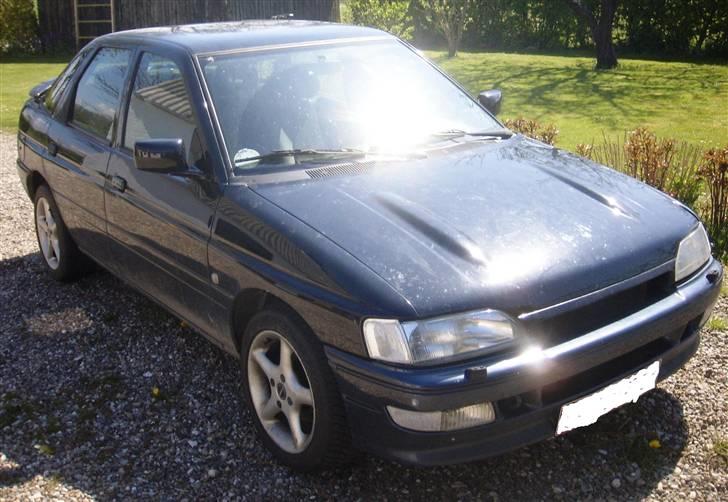 Ford Escort R Sport 4x4 (afmeldt) - som nylakeret billede 1