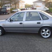 Opel vectra TIL SALG