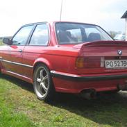 BMW 320i solgt