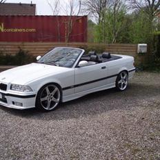 BMW 325i Cabriolet "SOLGT"