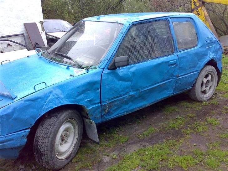 Peugeot Folkeracer 205 SOLGT billede 2