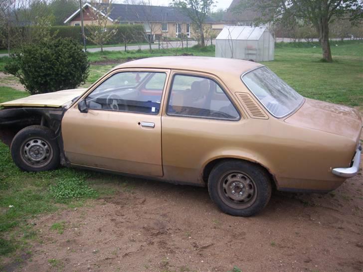 Opel kadett c projekt solgt billede 8