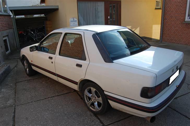 Ford sierra 2.0 EFI  SOLGT billede 1