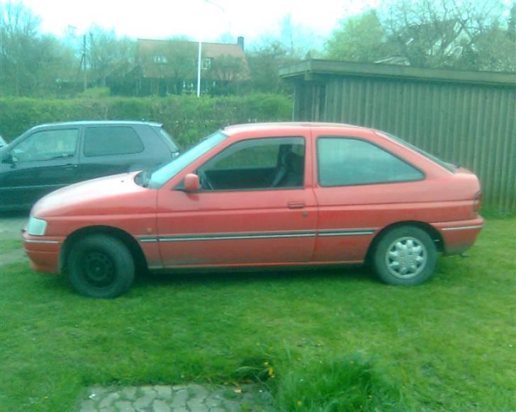 Ford Escort CLX [SOLGT] billede 3