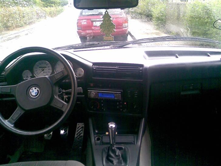 BMW 320I solgt billede 2