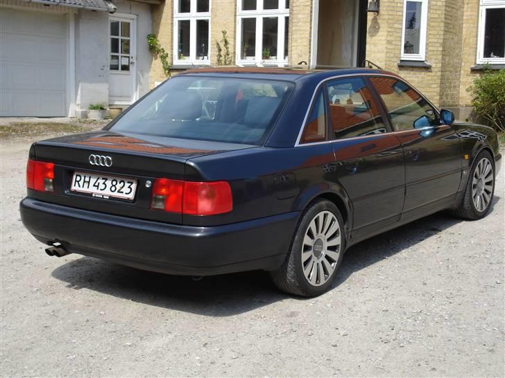 Audi A6 Limousine 2,6 V6 SOLGT billede 4